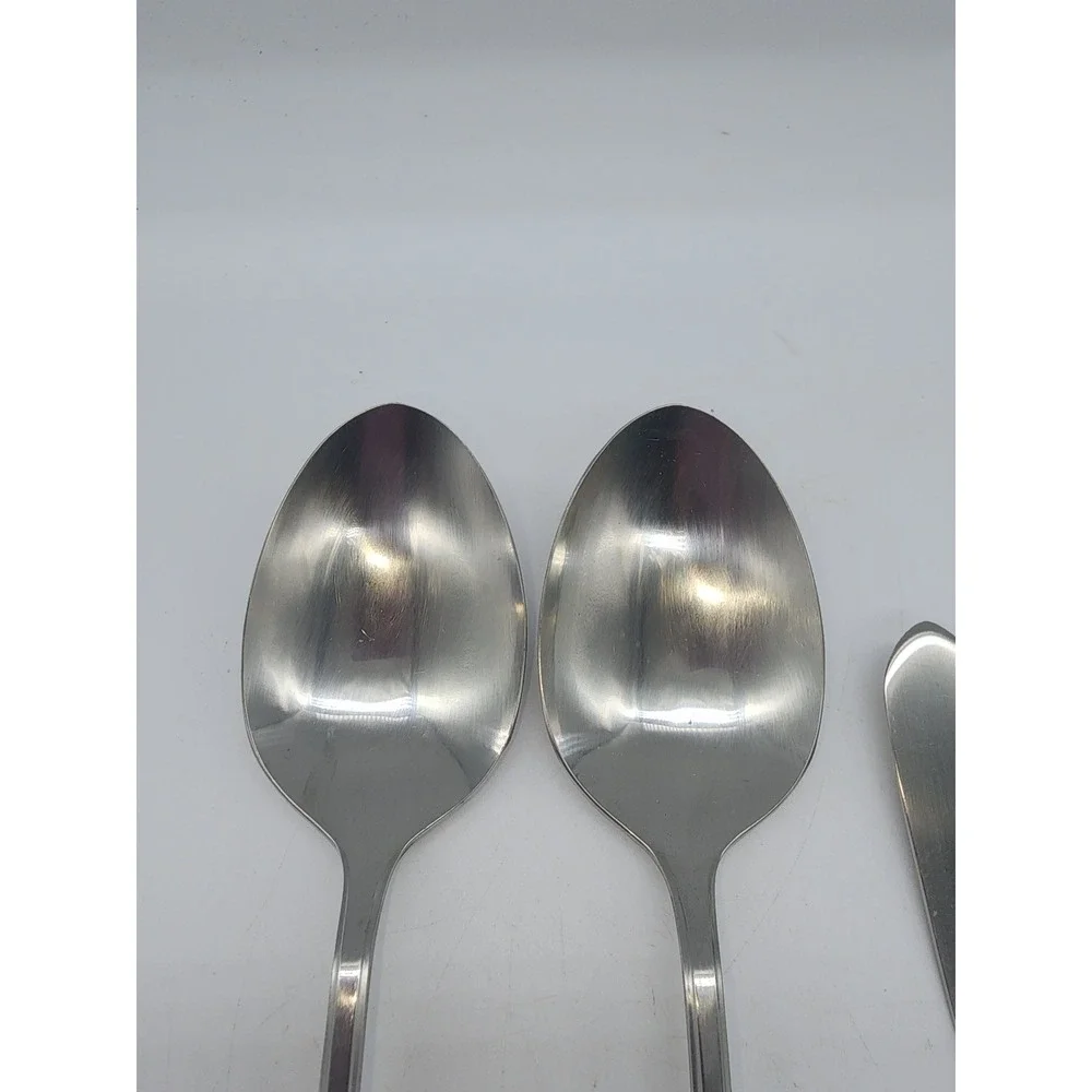 Wm A Rogers Premier Stainless Oneida Royal Shell Flatware Set 4pc USA Spoons Nut